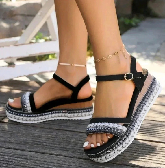 Arrival Black Rivets Braided Weave Casual VacationOpen Toe Sandals - Picture 2 of 5
